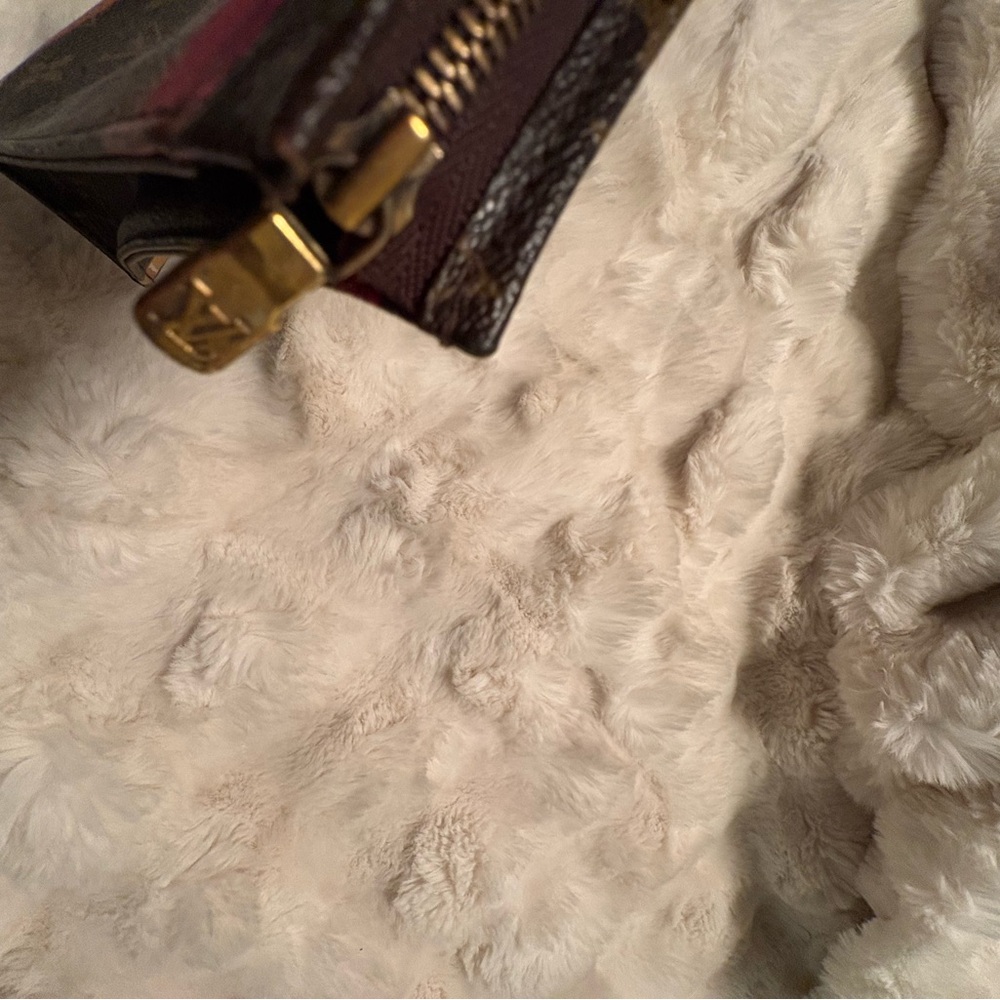 Authentic Louis Vuitton Summer Trunk monogram Toiletry Pouch - Picture 6 of 10